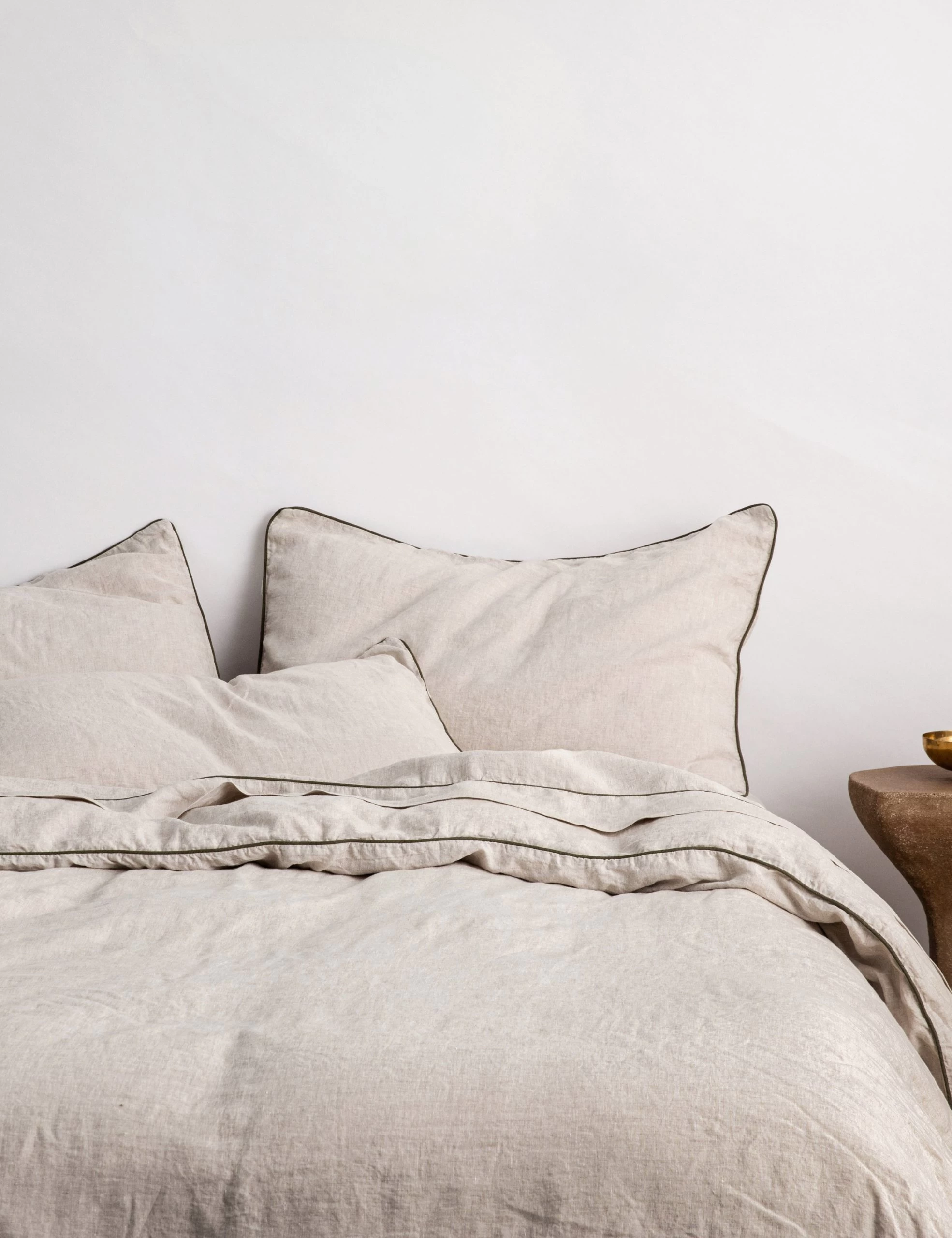 European Flax Piped Linen Sheet Set By Cultiver - Image 9