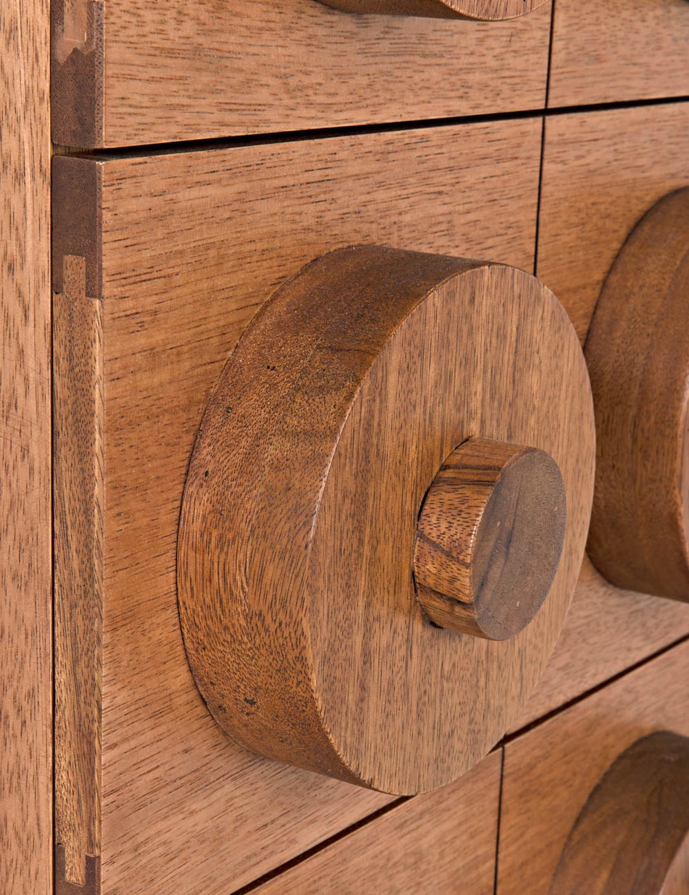 Kobe 3-Drawer Dresser - Image 9