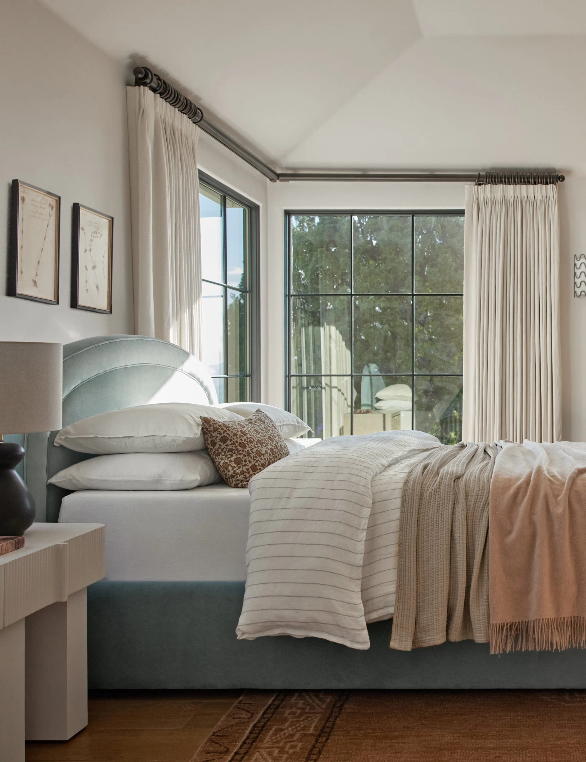 Newbery Platform Bed - Image 11