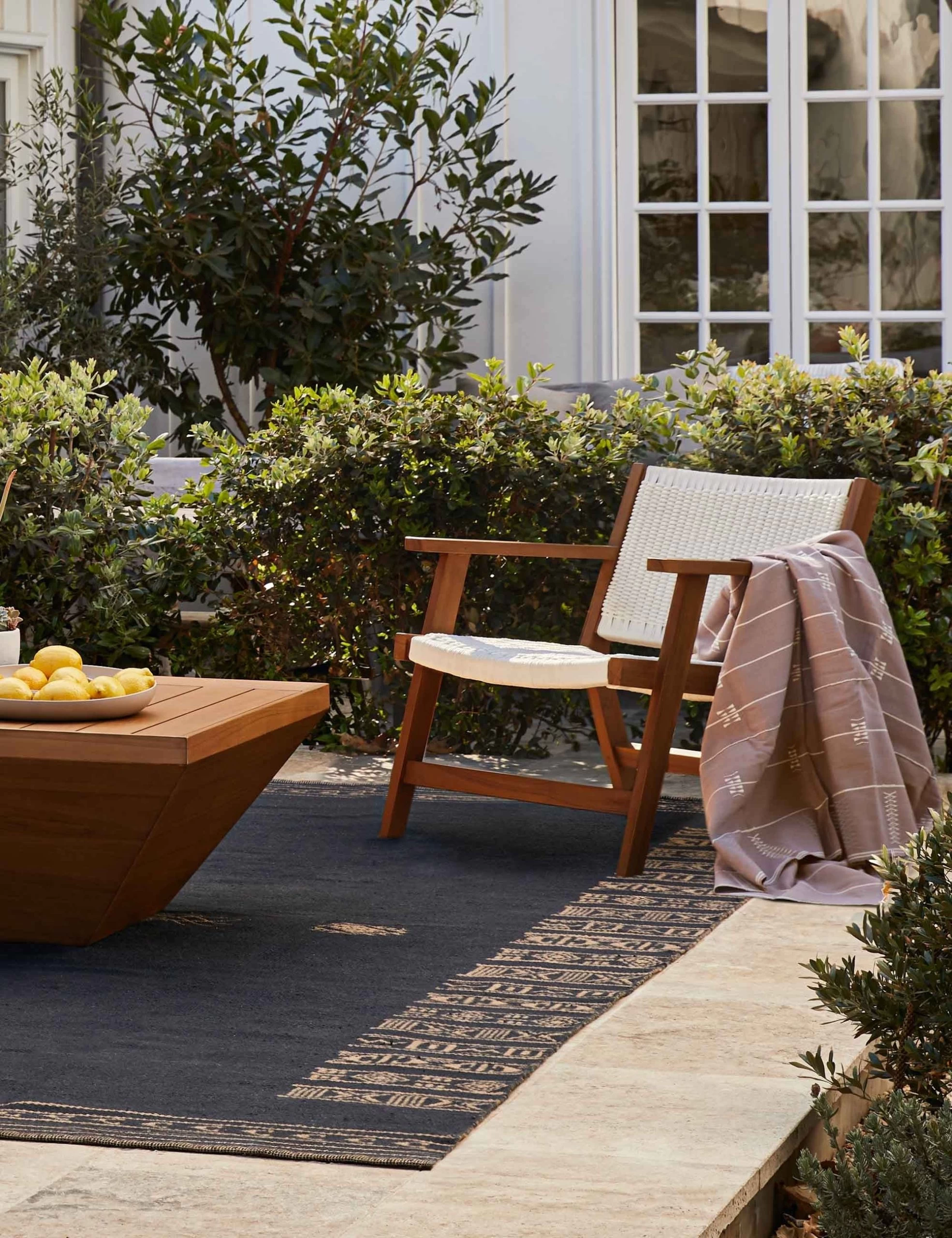 Mindi Reversible Indoor / Outdoor Rug - Image 14