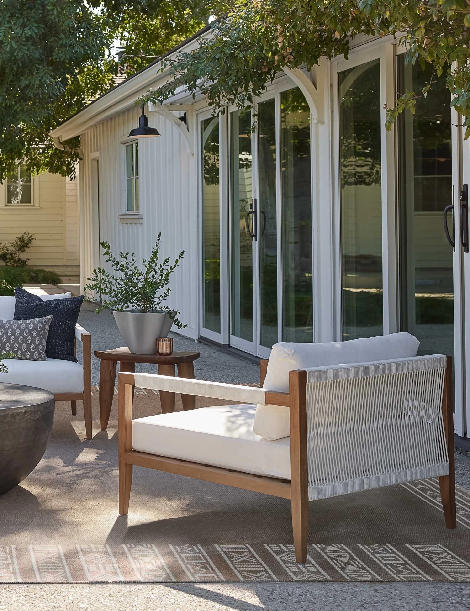 Mindi Reversible Indoor / Outdoor Rug - Image 4